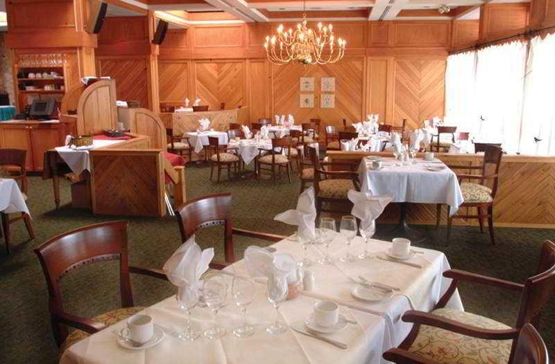 Pinestone Resort, Conference Centre, Spa & Golf Course Haliburton Restaurant photo
