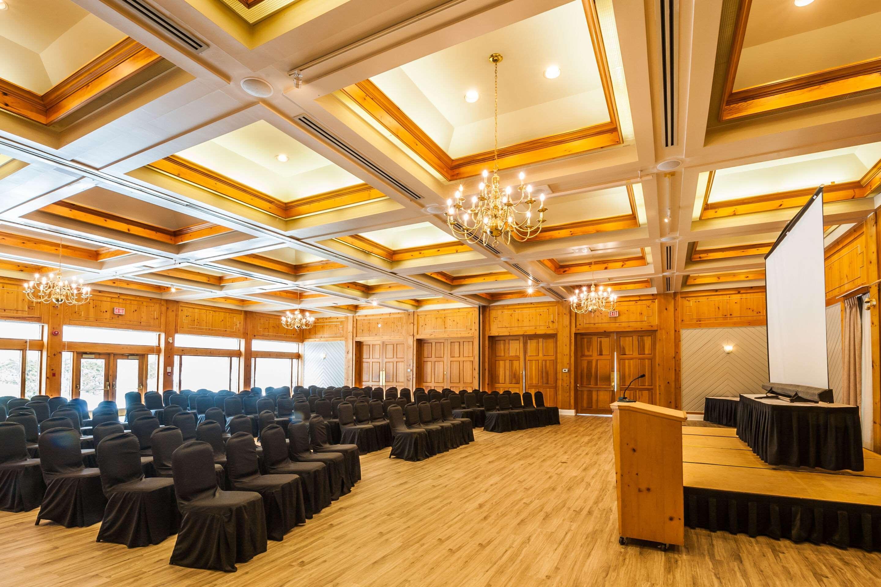 Pinestone Resort, Conference Centre, Spa & Golf Course Haliburton Exterior photo