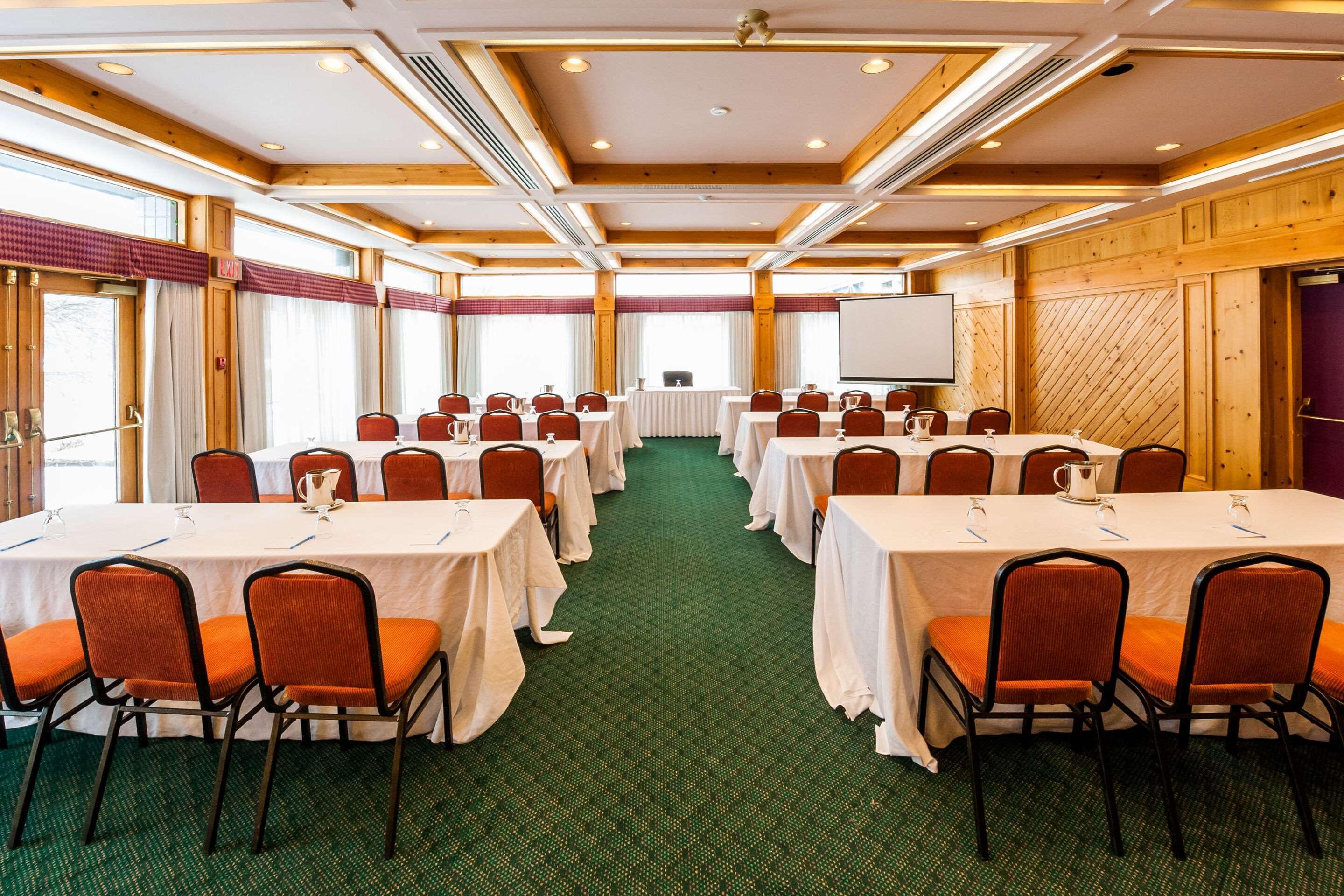 Pinestone Resort, Conference Centre, Spa & Golf Course Haliburton Exterior photo