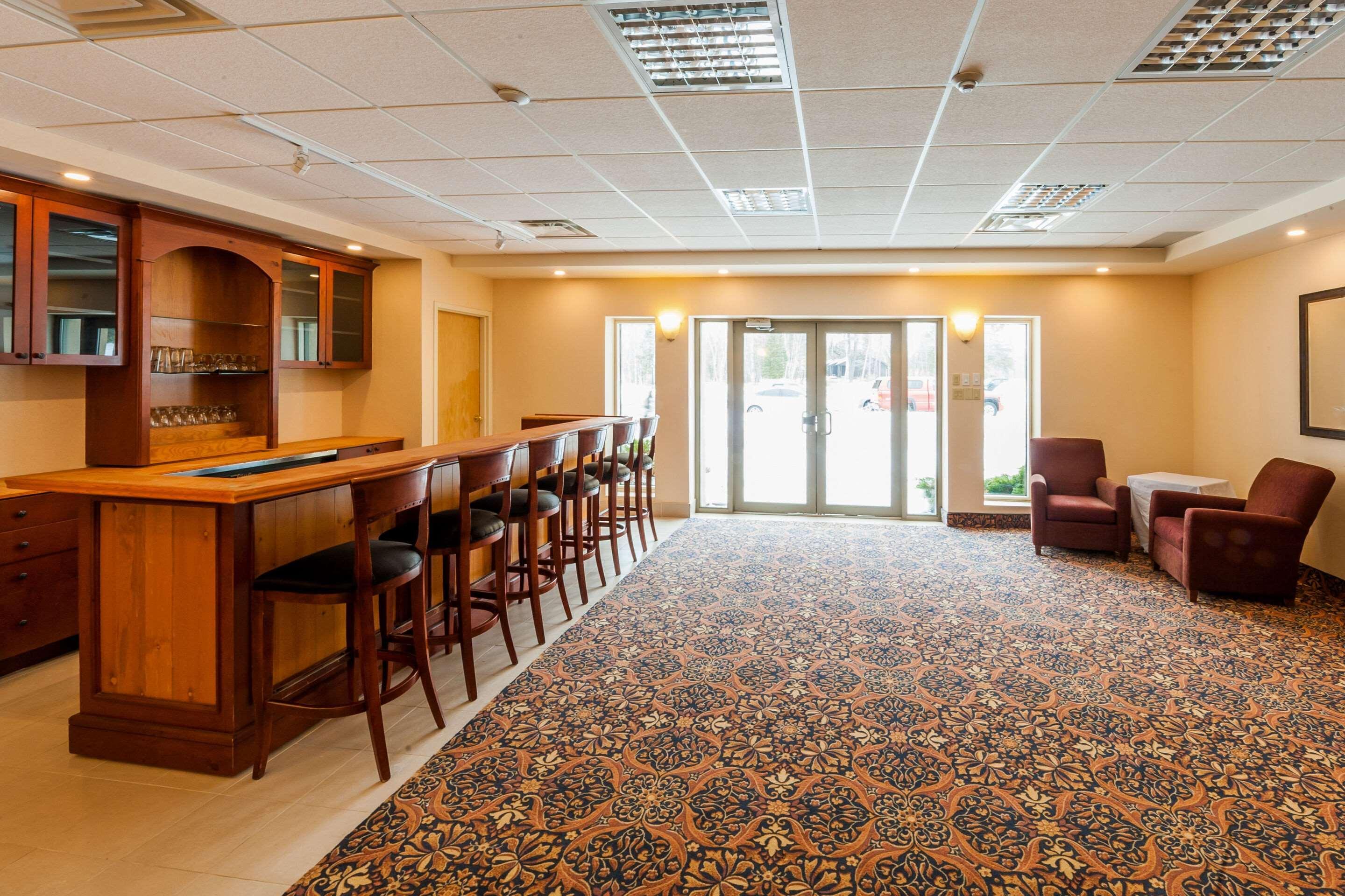 Pinestone Resort, Conference Centre, Spa & Golf Course Haliburton Exterior photo