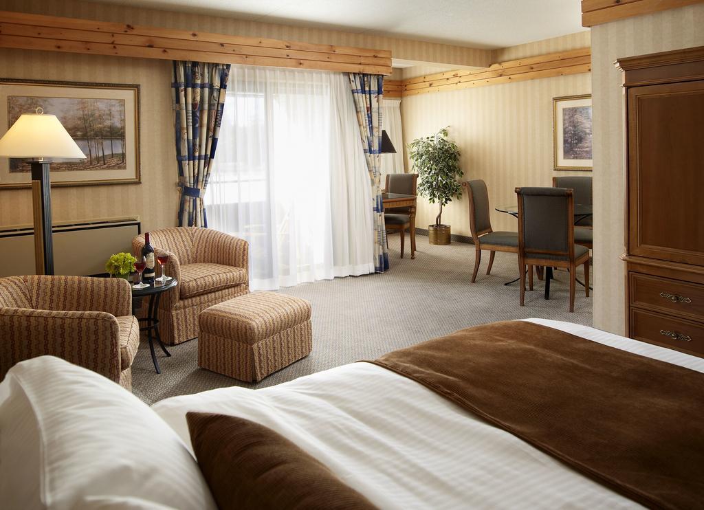 Pinestone Resort, Conference Centre, Spa & Golf Course Haliburton Exterior photo